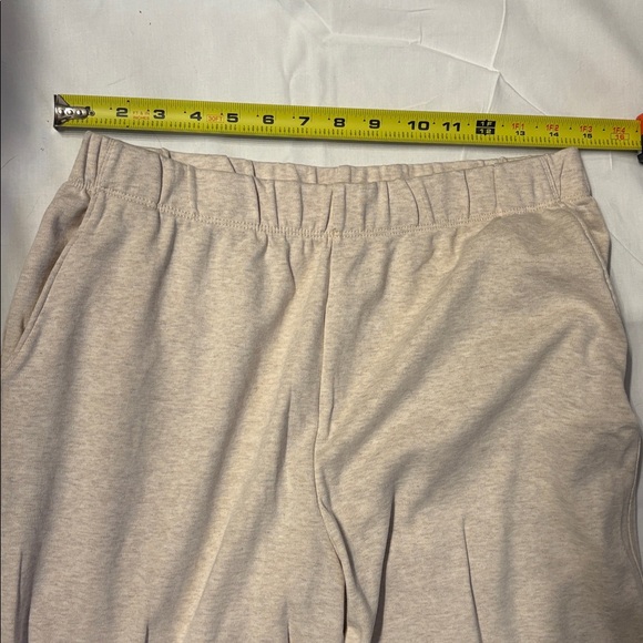 Lands' End Tan Athleisure NWOT Size M Pants. - Picture 5 of 10